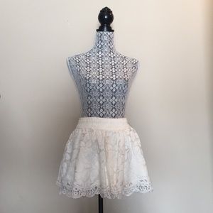 Abercrombie & Fitch Women’s Cream Lace Skirt (S)